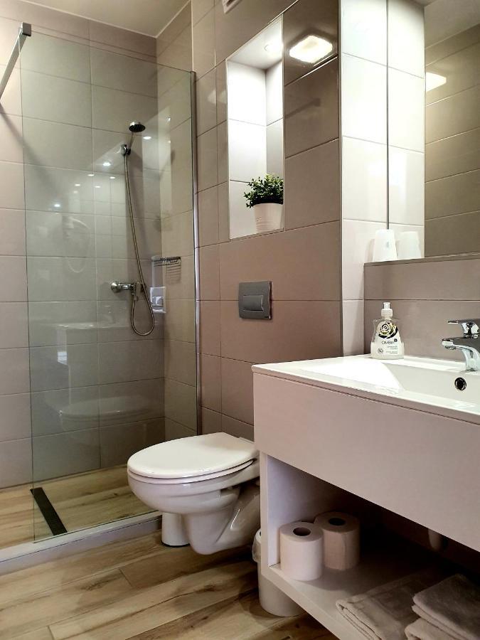 Maya Apartment Шарвар Екстер'єр фото